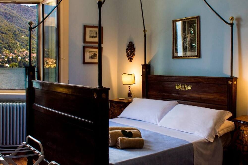 Photo of Bedroom in Moltrasio