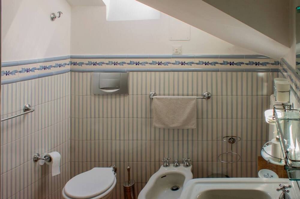 Photo of Bathroom in Moltrasio