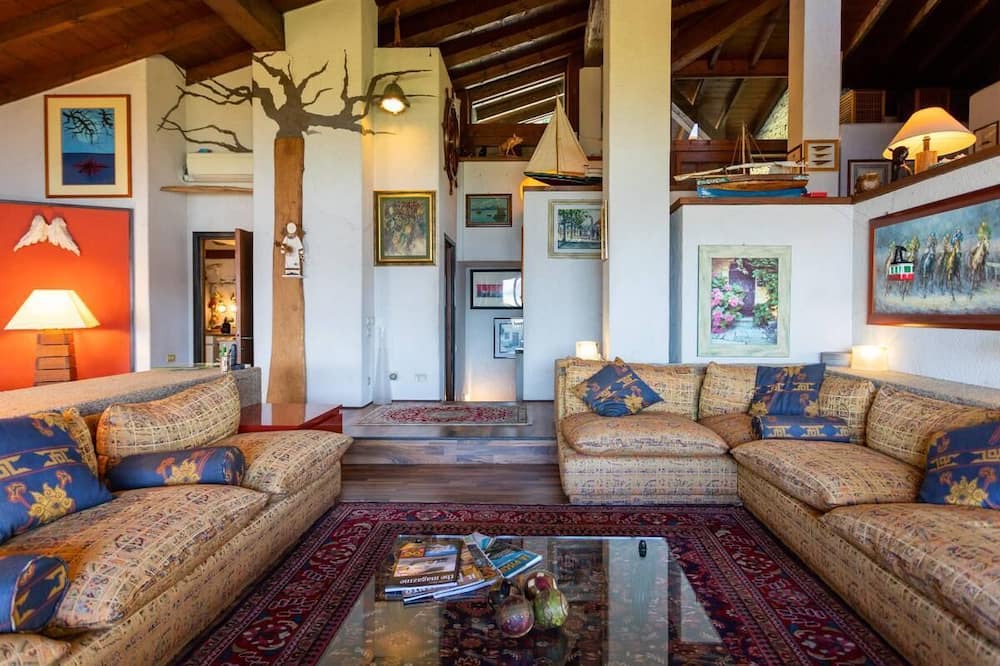 Photo of Livingroom in Ispra