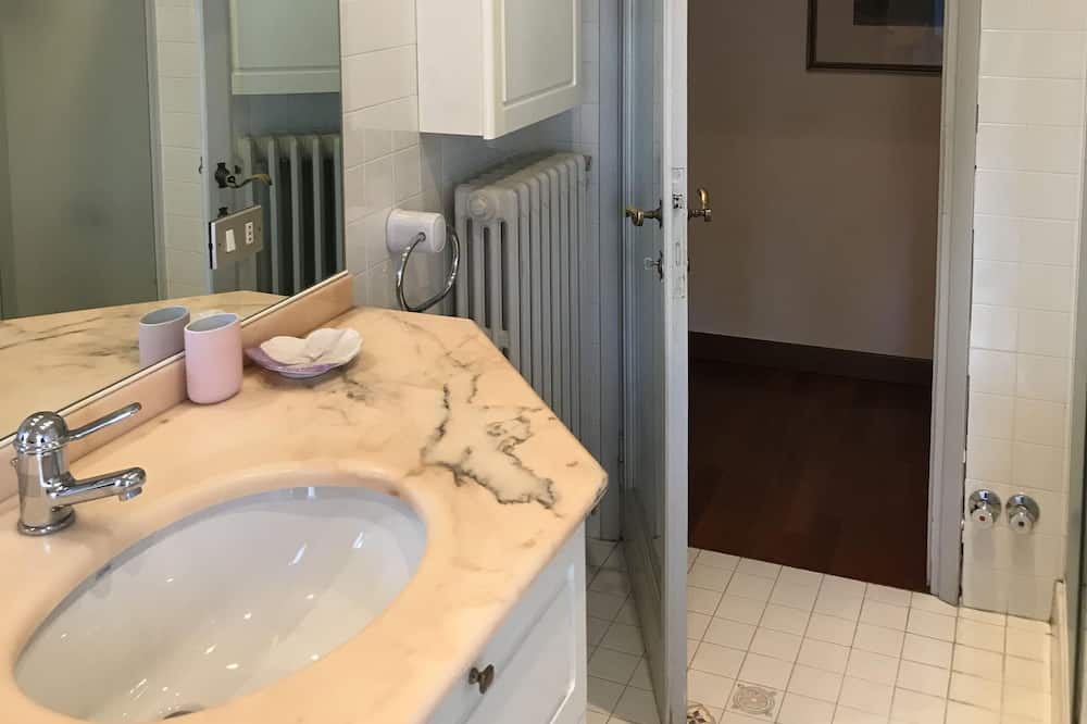 Photo of Bathroom in Barzano