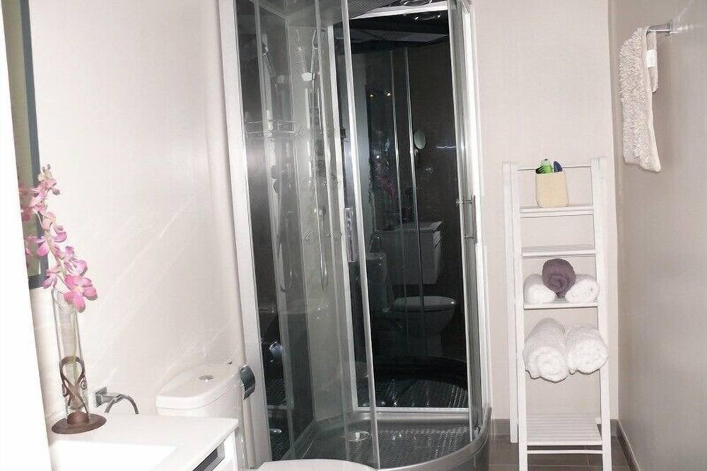 Photo of Bathroom in Ordis