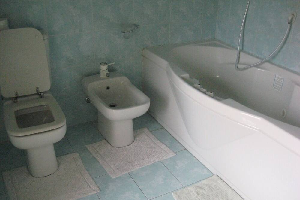 Photo of Bathroom in Arcola