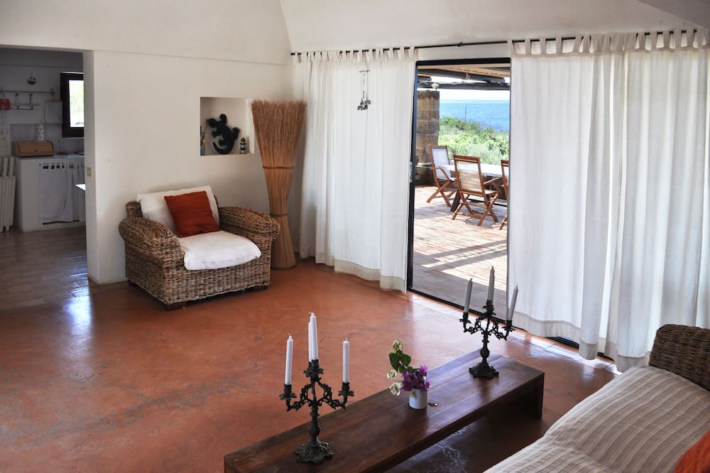 Photo of Livingroom in Pantelleria