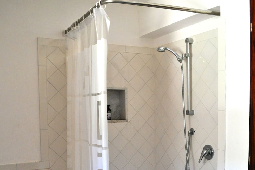 Photo of Bathroom in Pantelleria