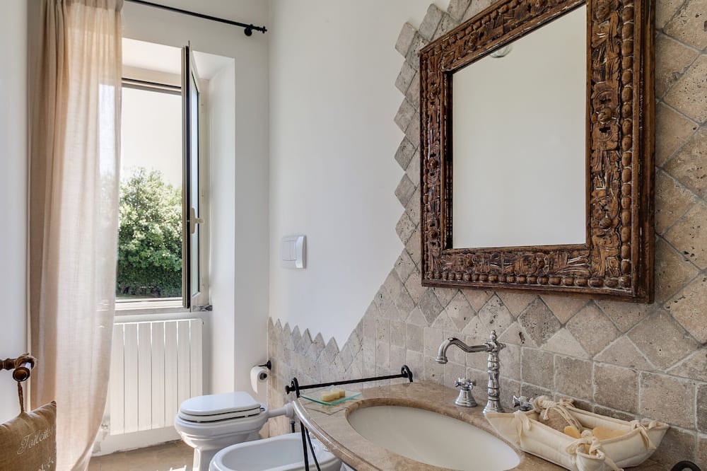 Photo of Bathroom in Zagarolo