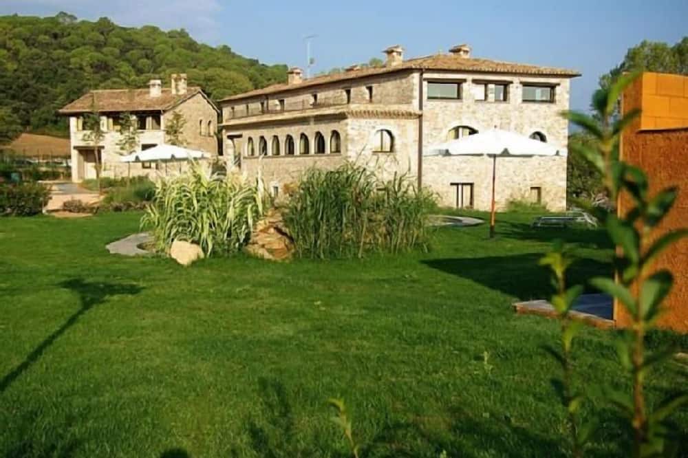 Photo of Outdoor in Fares