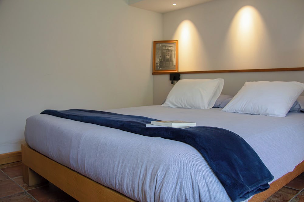 Photo of Bedroom in Porqueres