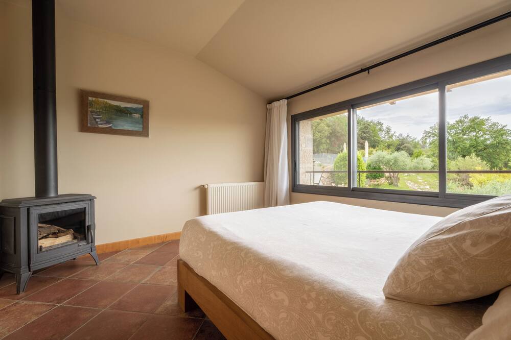 Photo of Bedroom in Porqueres