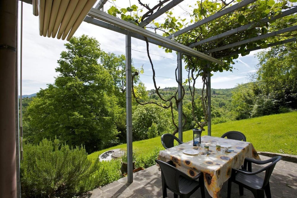Photo of Patio Balcony in Brezzo di Bedero
