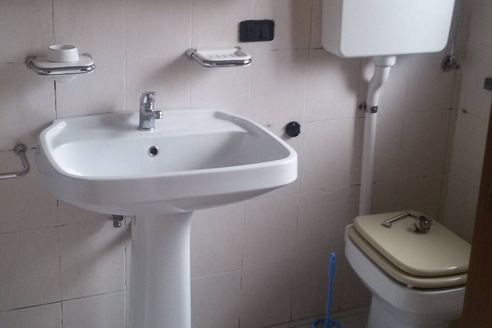 Photo of Bathroom in Suna