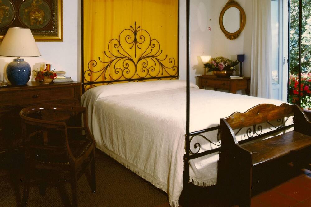 Photo of Bedroom in Noli