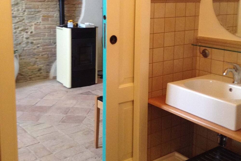 Photo of Bathroom in Bernalda