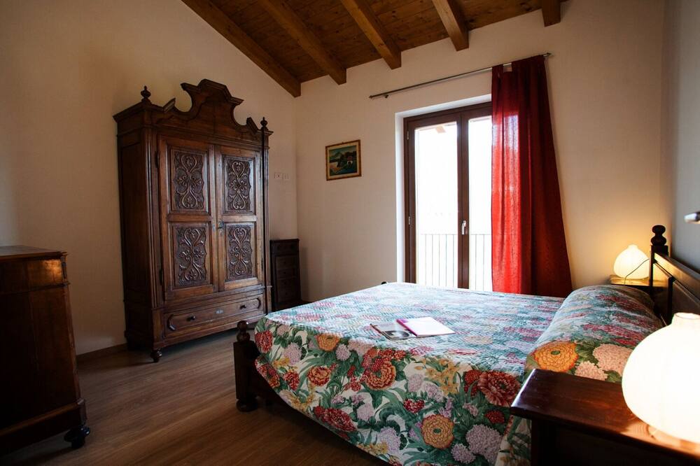 Photo of Bedroom in Orta San Giulio