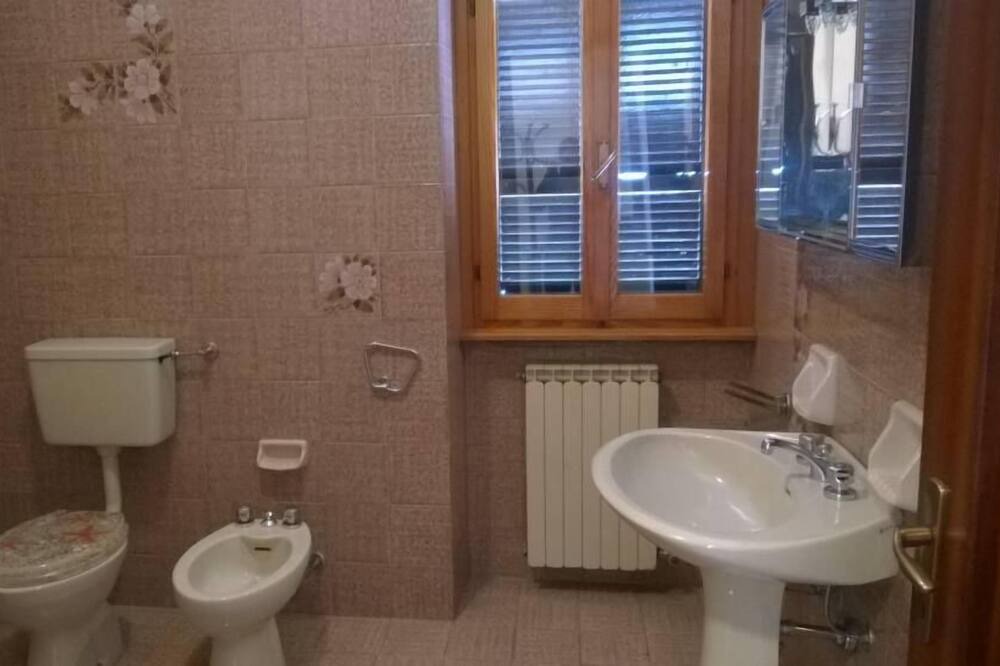 Photo of Bathroom in Suna