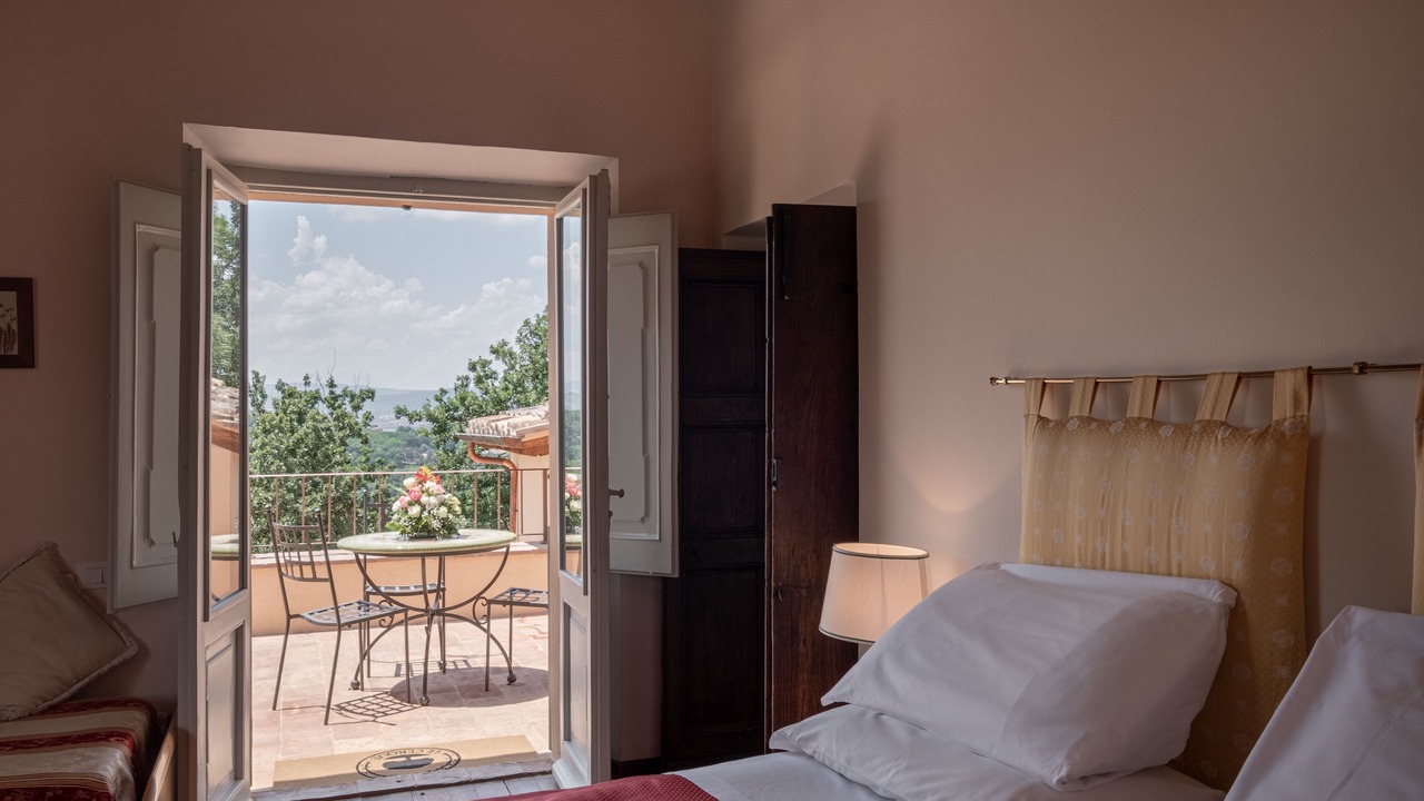 Photo of Bedroom in Collepepe