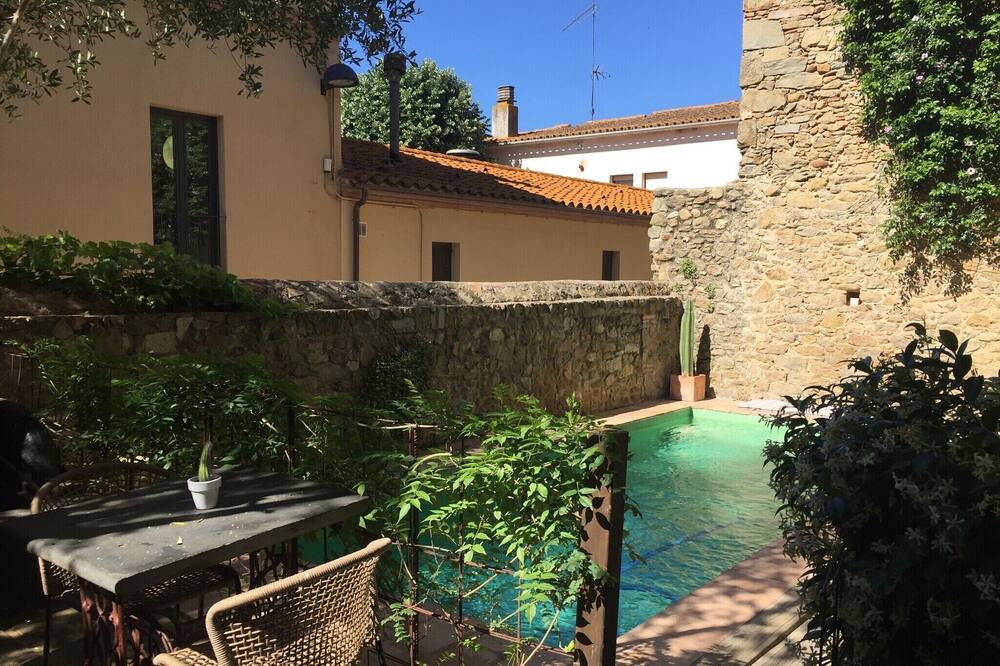 Photo of Outdoor in Sant Jordi Desvalls