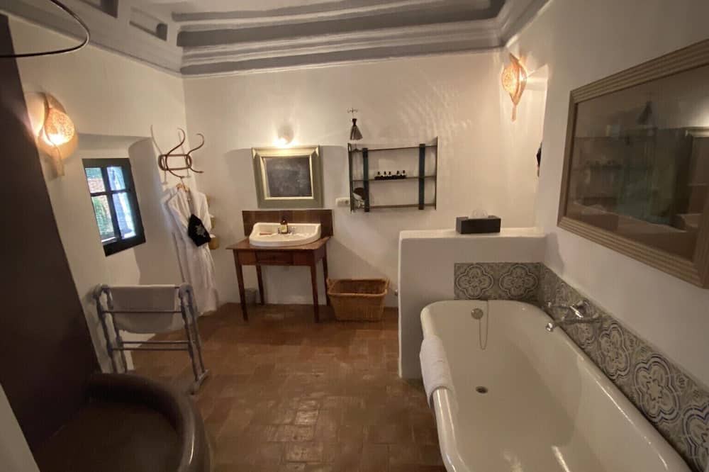 Photo of Bathroom in Sant Jordi Desvalls