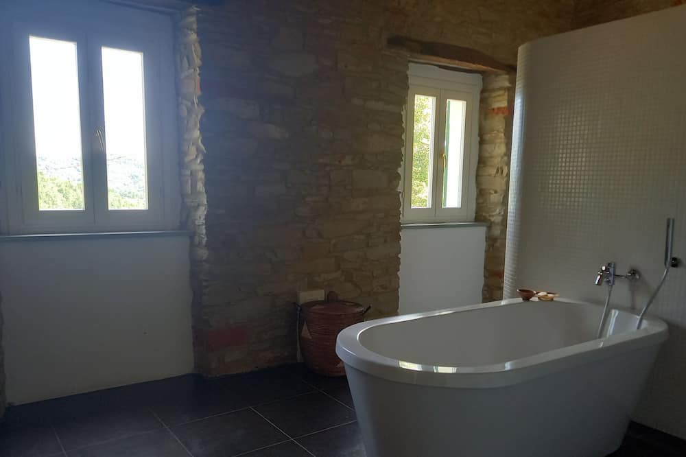 Photo of Bathroom in Cartosio