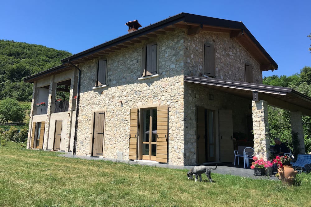 Photo of Outdoor in Navazzo