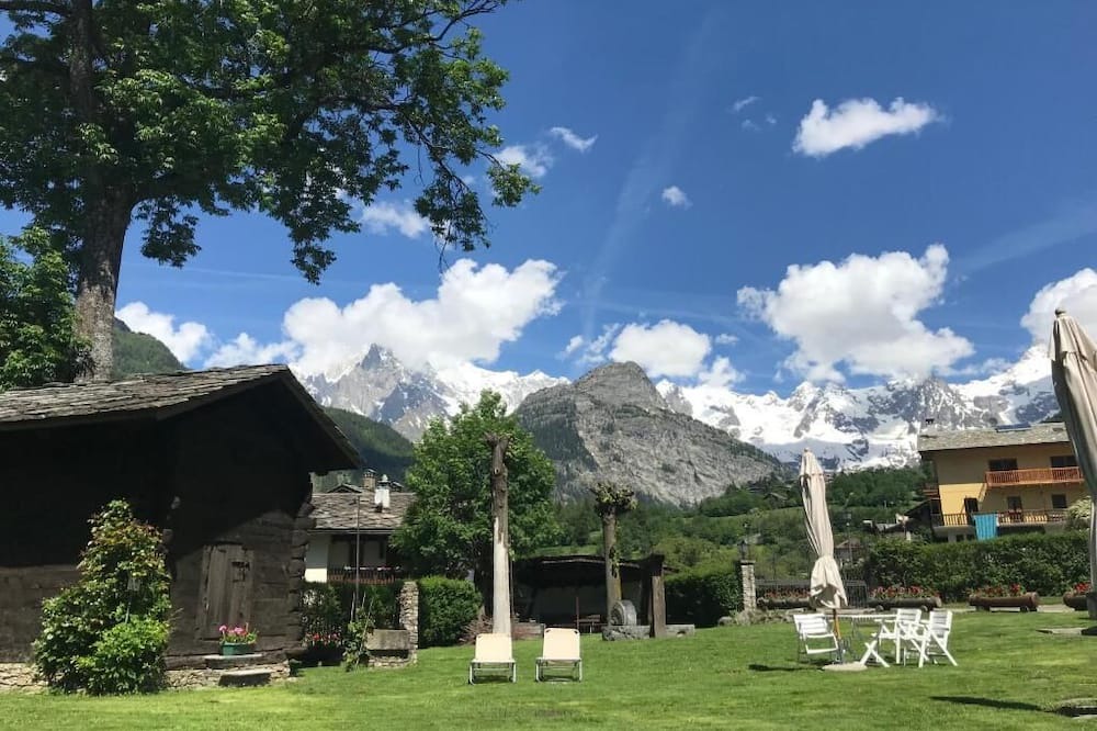 Photo of Outdoor in Pallusieux