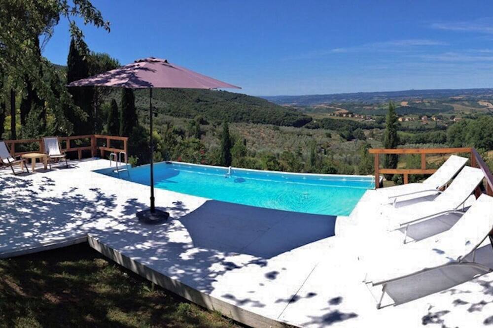 Photo of Outdoor in Baschi