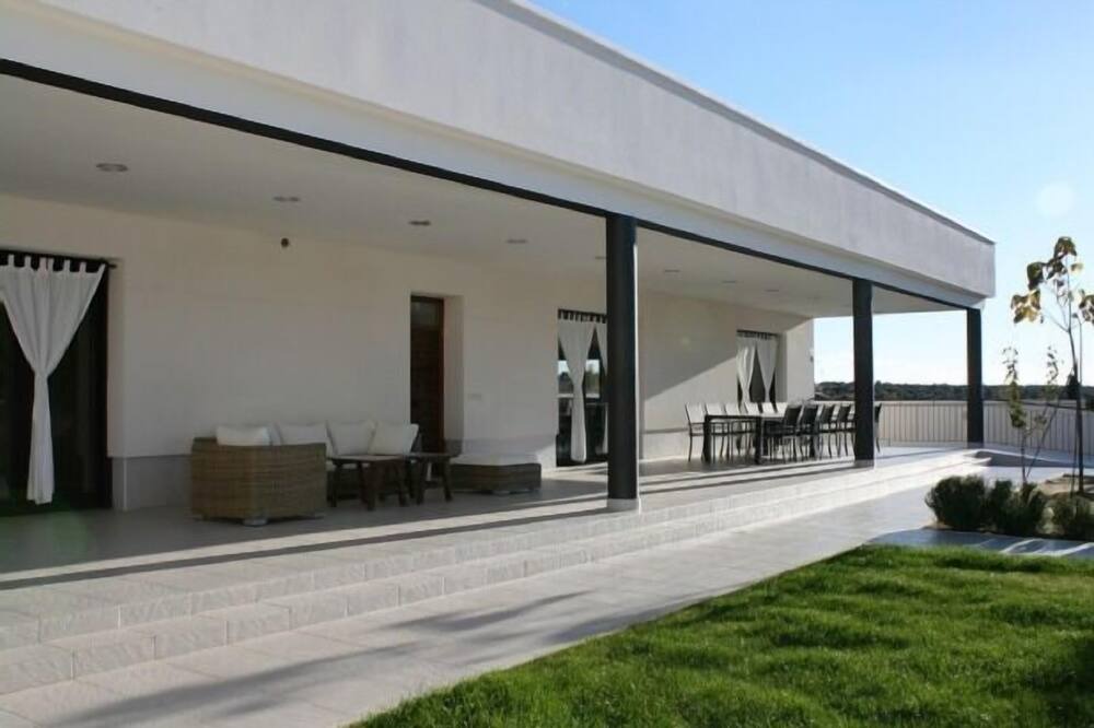 Photo of Patio Balcony in Olias del Rey