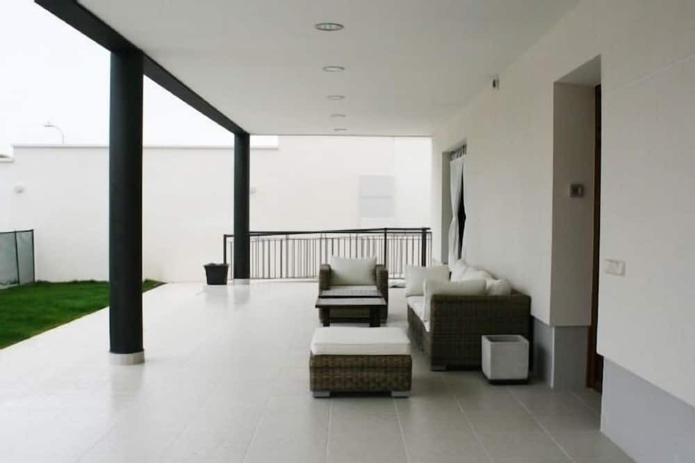 Photo of Patio Balcony in Olias del Rey