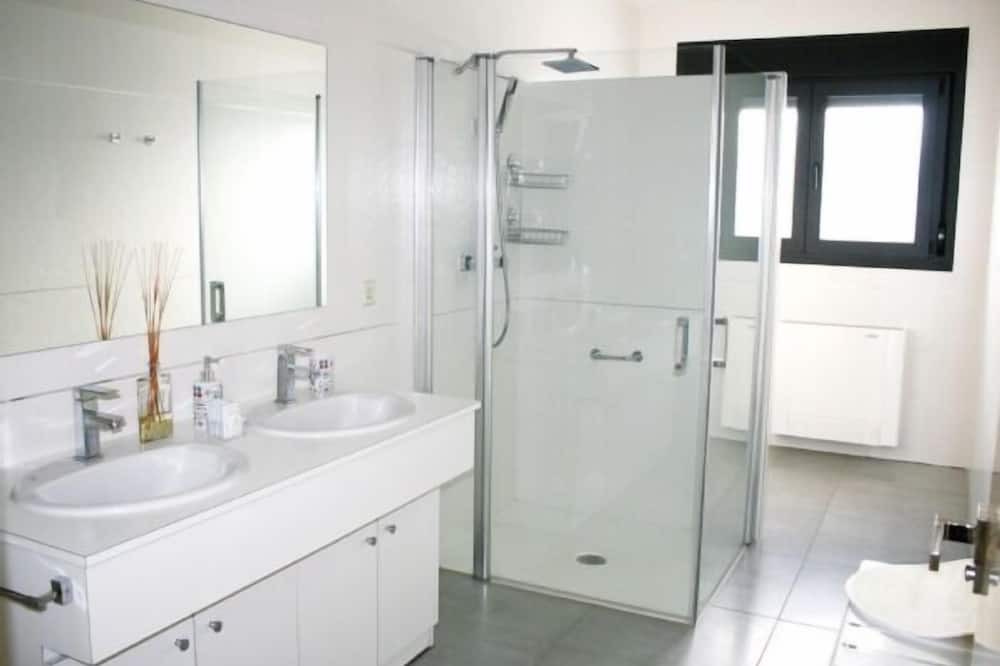 Photo of Bathroom in Olias del Rey