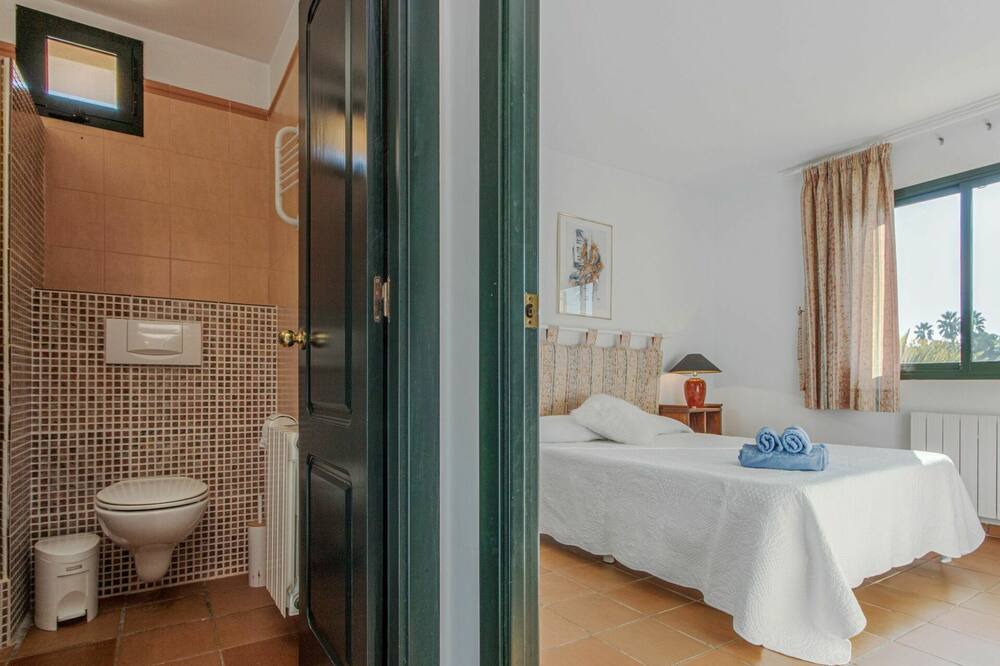Photo of Bathroom in Navata