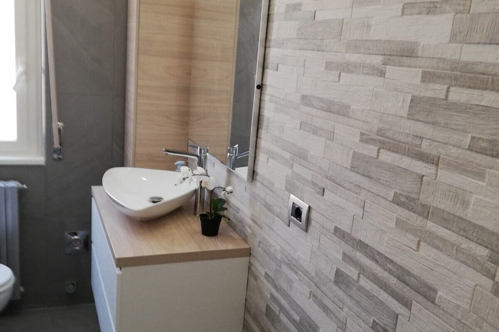 Photo of Bathroom in Novegro