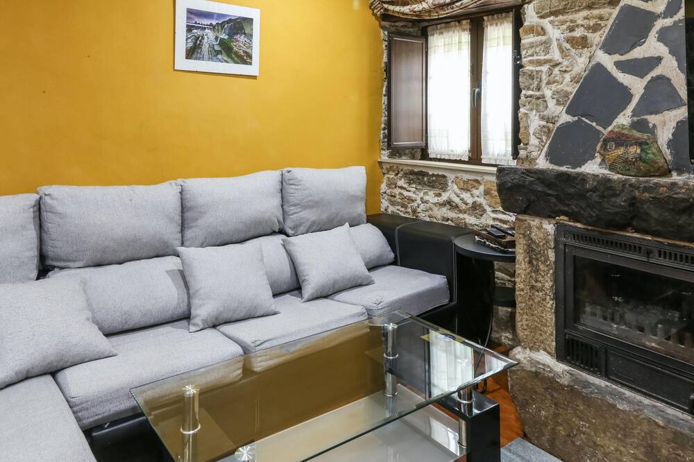 Photo of Livingroom in Yerbo