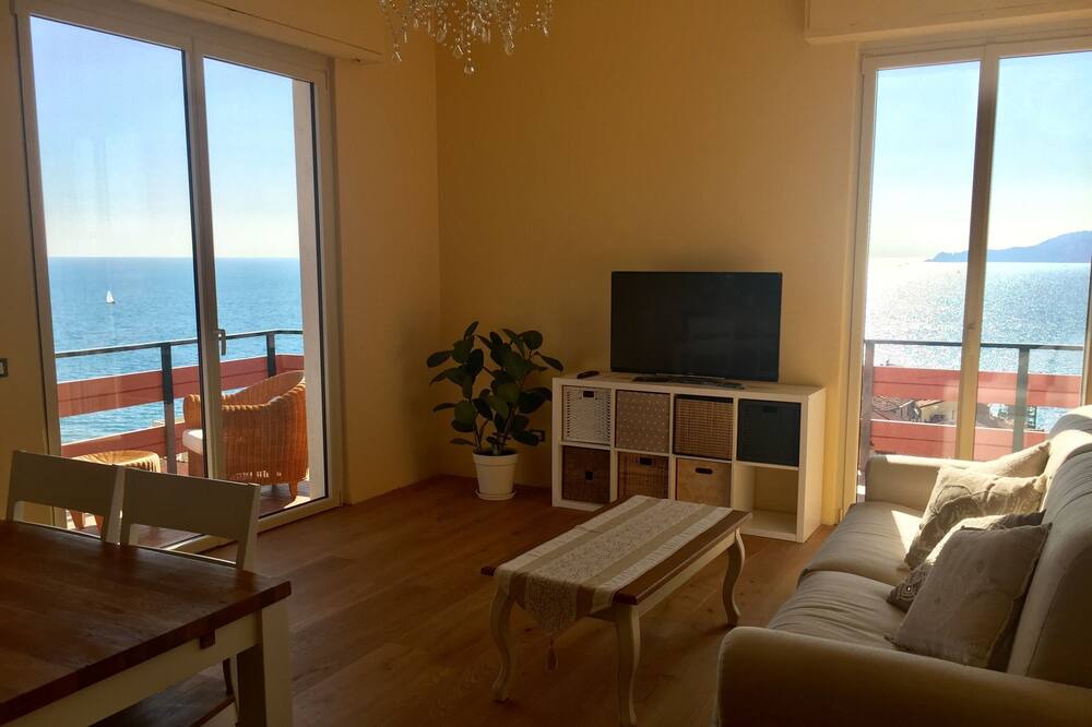 Photo of Livingroom in Tellaro