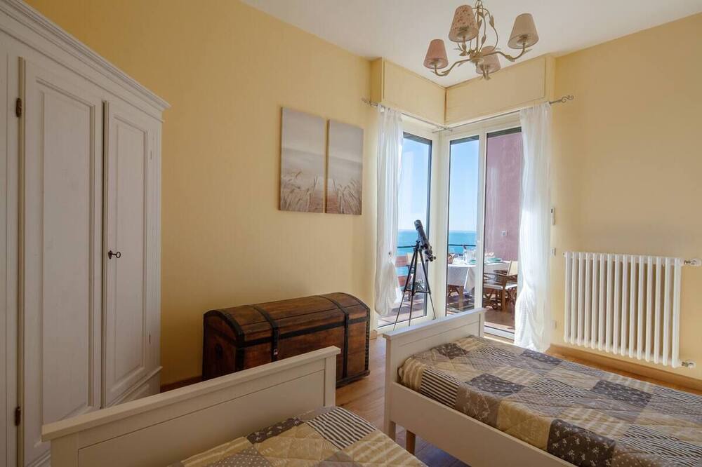 Photo of Bedroom in Tellaro