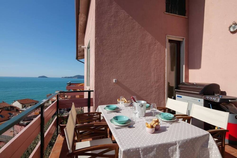 Photo of Patio Balcony in Tellaro