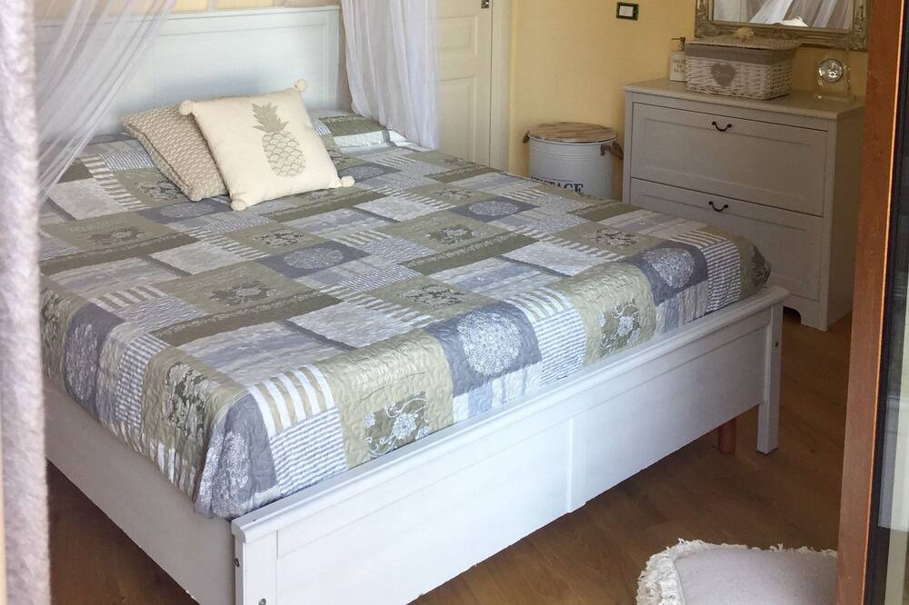 Photo of Bedroom in Tellaro