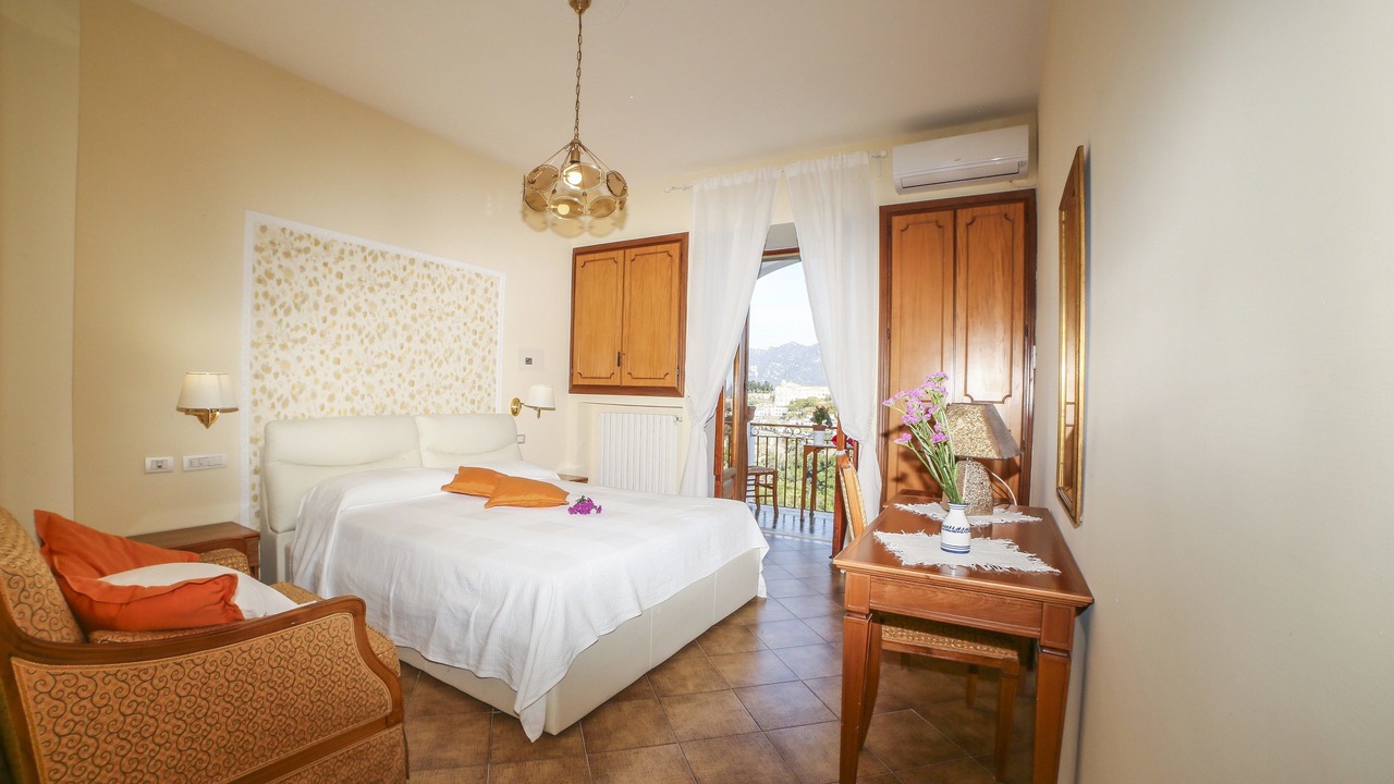 Photo of Bedroom in Pogerola