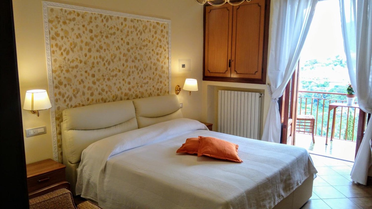 Photo of Bedroom in Pogerola