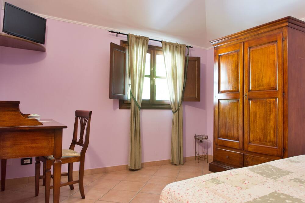 Photo of Bedroom in Casanova Lerrone