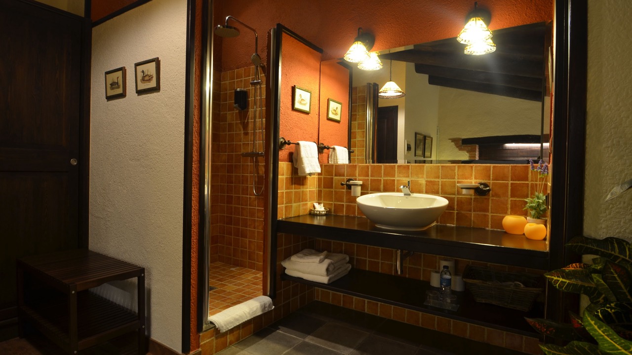 Photo of Bathroom in Canaletes