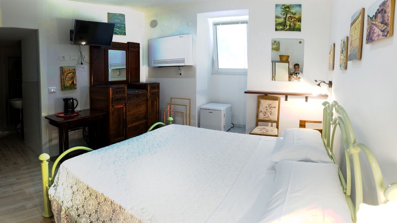 Photo of Bedroom in Cisano sul Neva