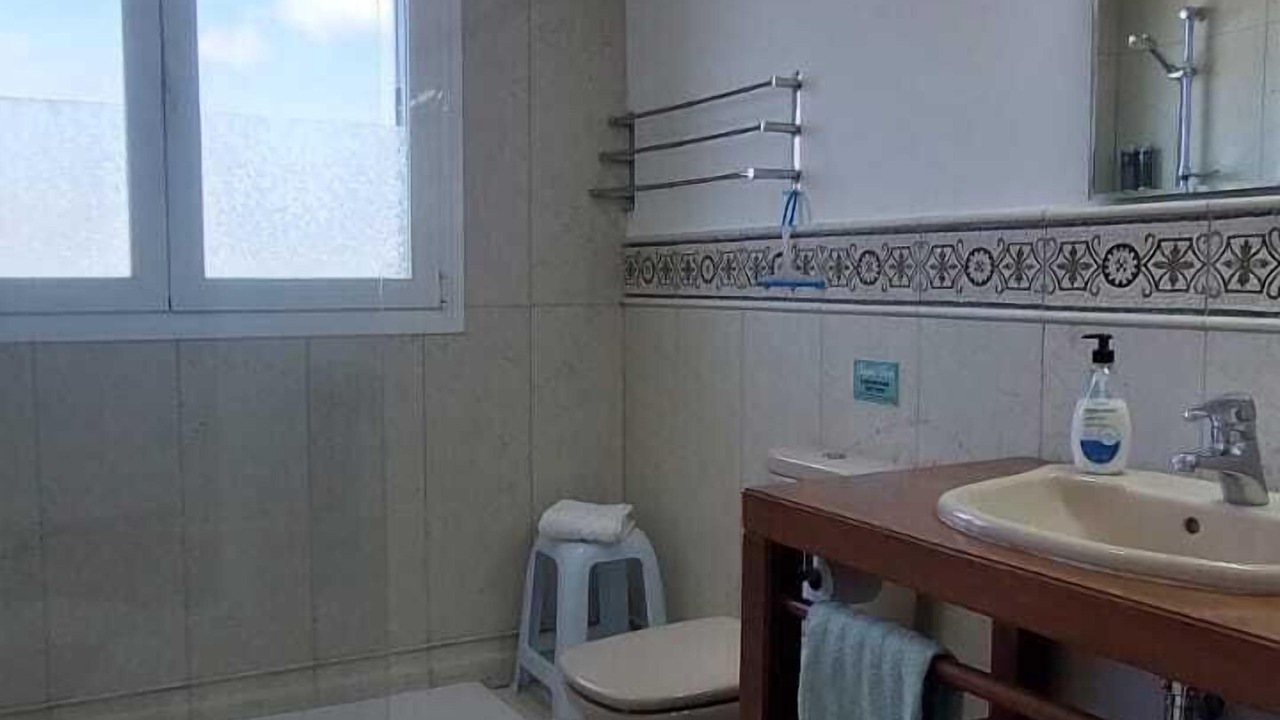 Photo of Bathroom in Calig