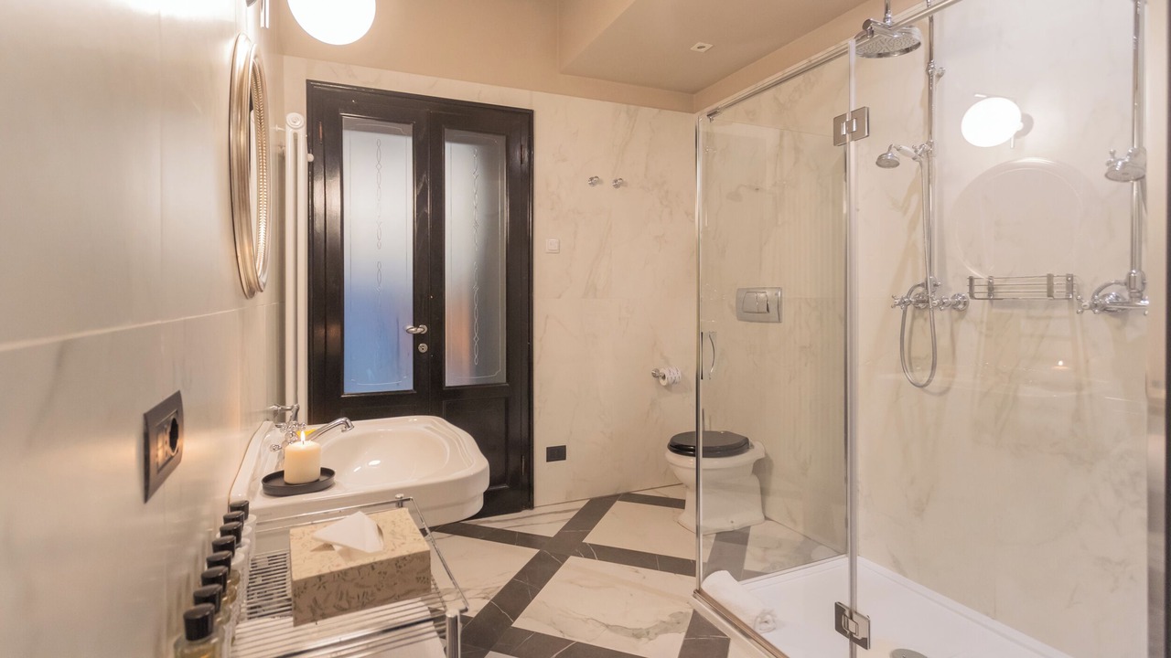 Photo of Bathroom in Carate Urio