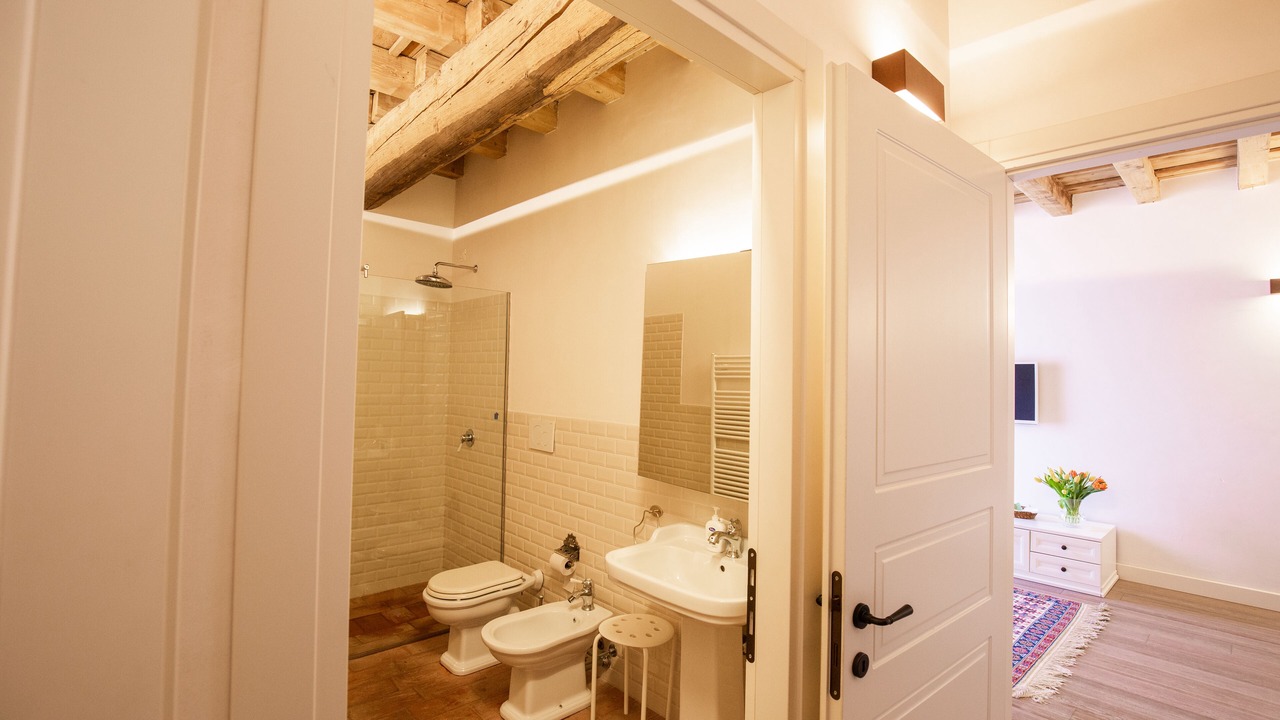 Photo of Bathroom in Cola
