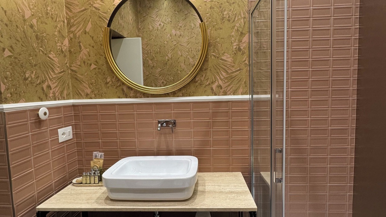 Photo of Bathroom in La Spezia Historic Centre