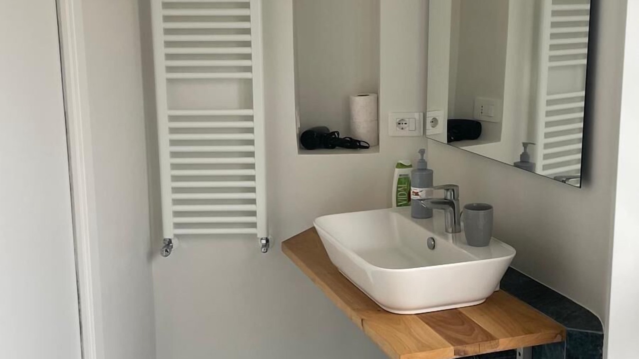 Photo of Bathroom in Picanello-Ognina-Barriera-Canalicchio