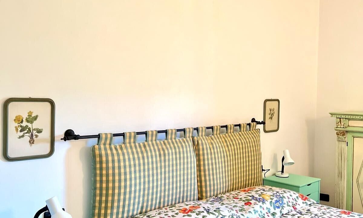 Photo of Others in Margine Coperta-Traversagna
