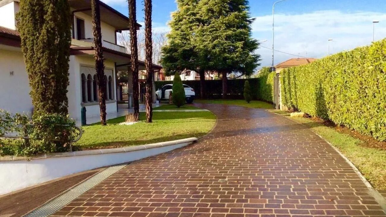 Photo of Outdoor in Dalmine