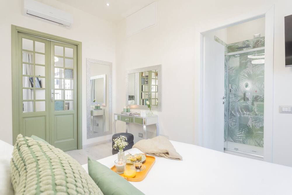 Photo of Bedroom in Cernobbio