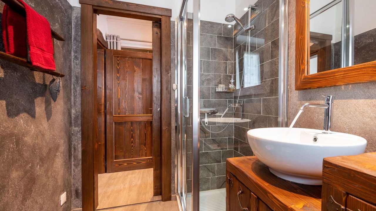 Photo of Bathroom in Prali