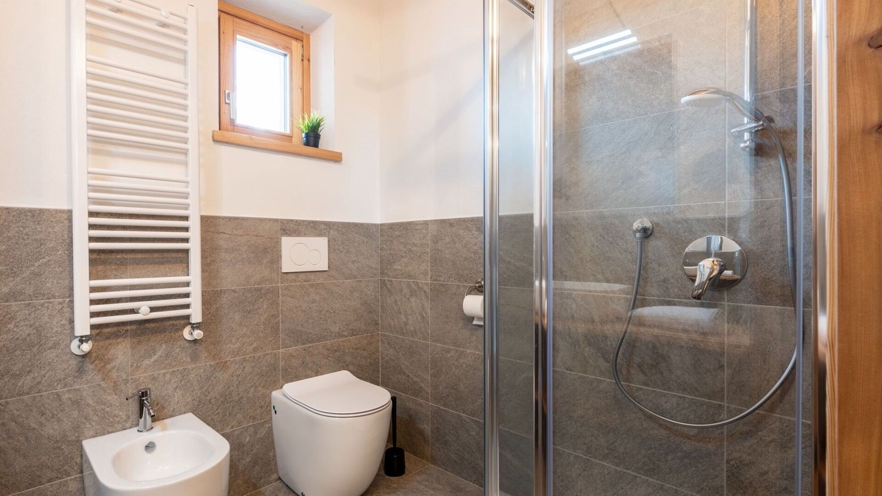 Photo of Bathroom in Prali